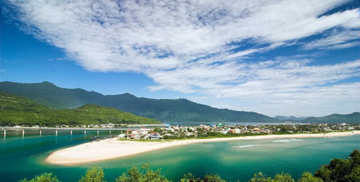 Hue Royal - Lang Co beach